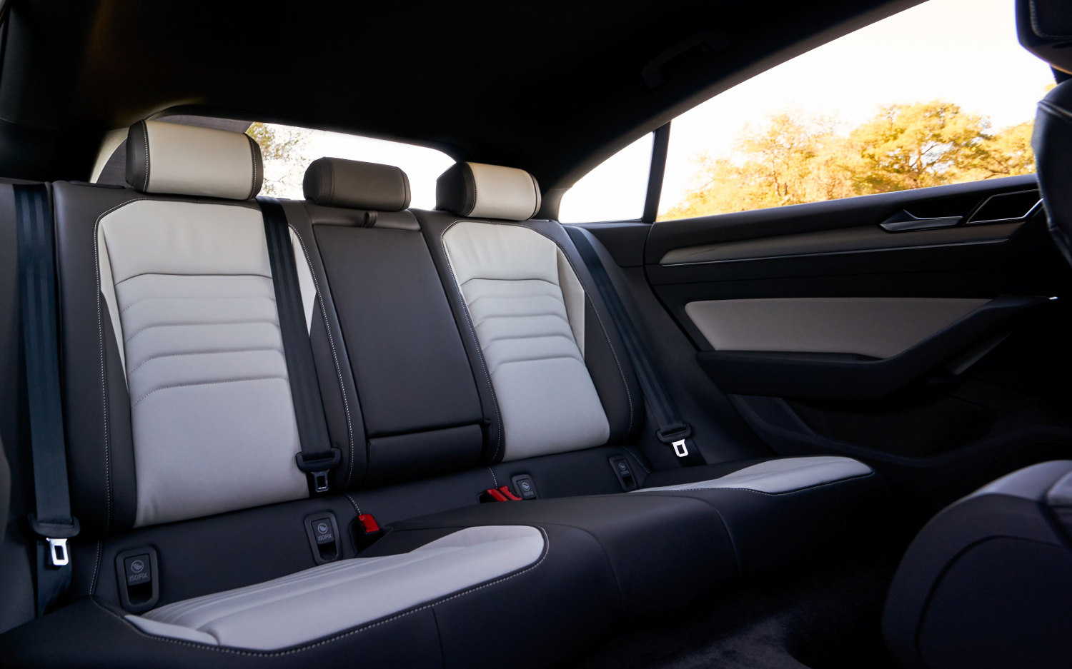 Comparison Volkswagen Arteon Sel R Line 4motion 2019